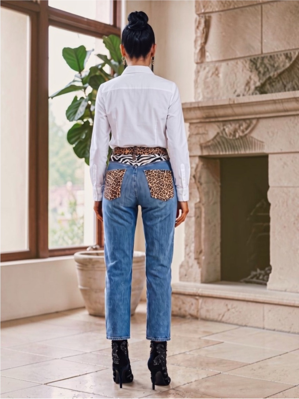 Alice + Olivia Jeans Women's Blue Denim Jeans with Leopard Pocket Accents